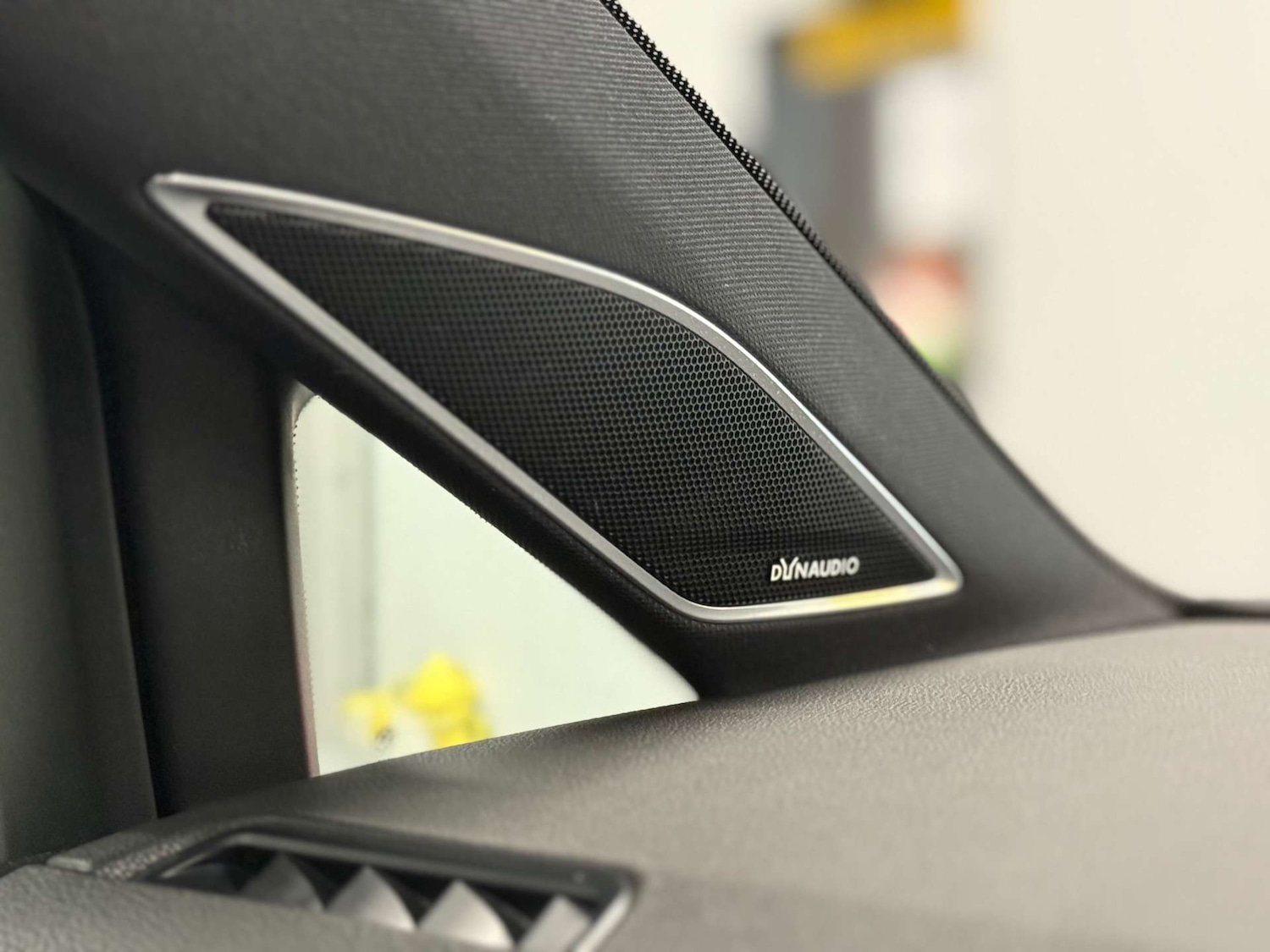 Used Volkswagen Golf 2017 for sale - 77022660: Photo 2