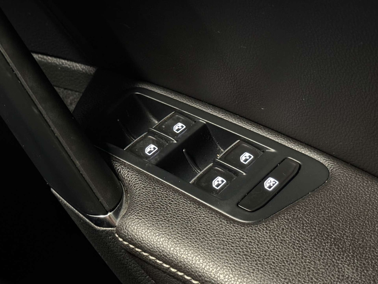 Used Volkswagen Golf 2017 for sale - 77022660: Photo 27