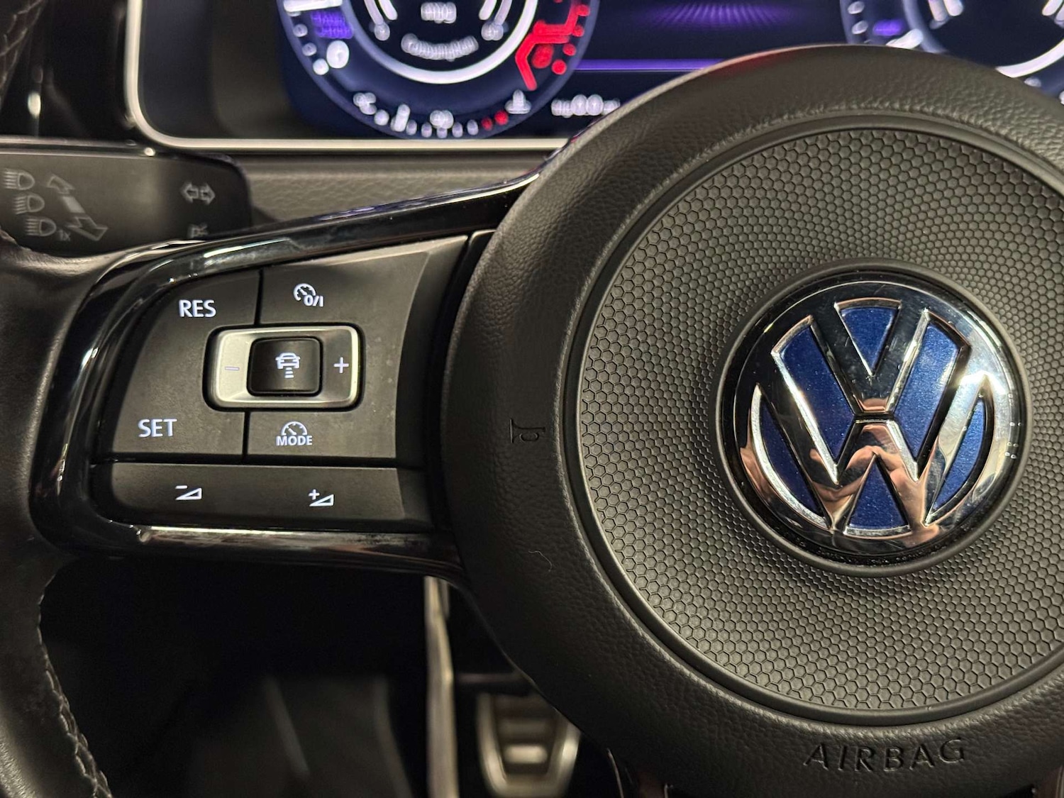 Used Volkswagen Golf 2017 for sale - 77022660: Photo 34