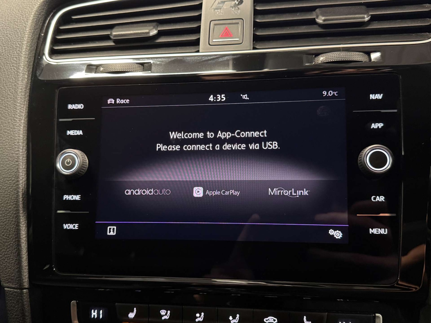 Used Volkswagen Golf 2017 for sale - 77022660: Photo 41