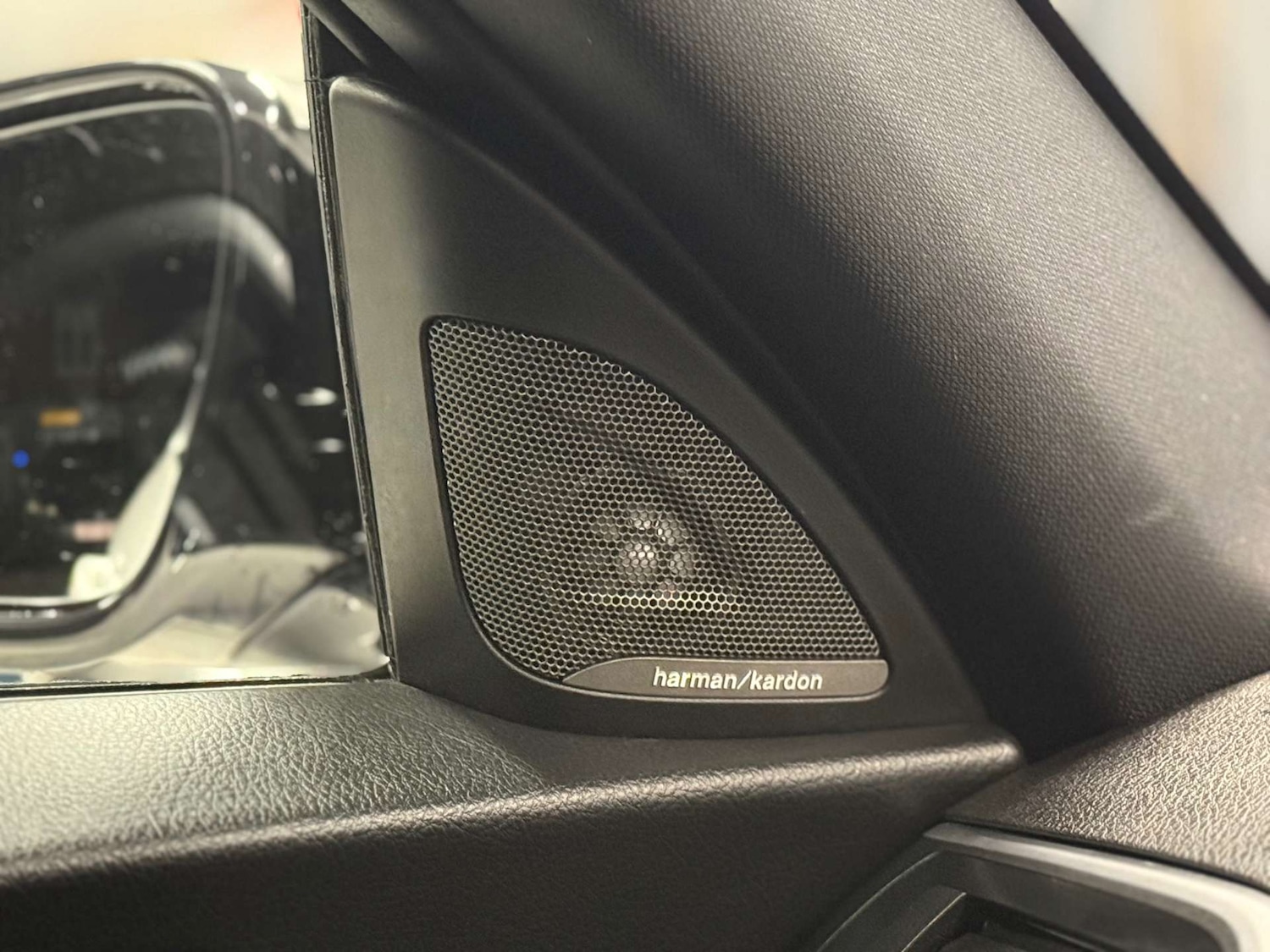 Used BMW 1 Series 2018 for sale - 77118061: Photo 2