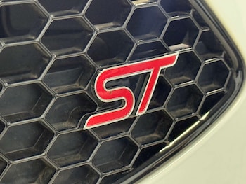 Used Ford Fiesta 2015 for sale - 78315840: Photo