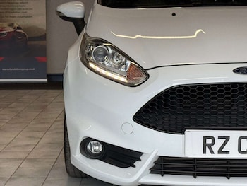 Used Ford Fiesta 2015 for sale - 78315840: Photo