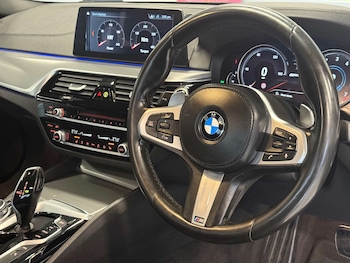 Used BMW 5 Series 2018 for sale - 77567801: Photo