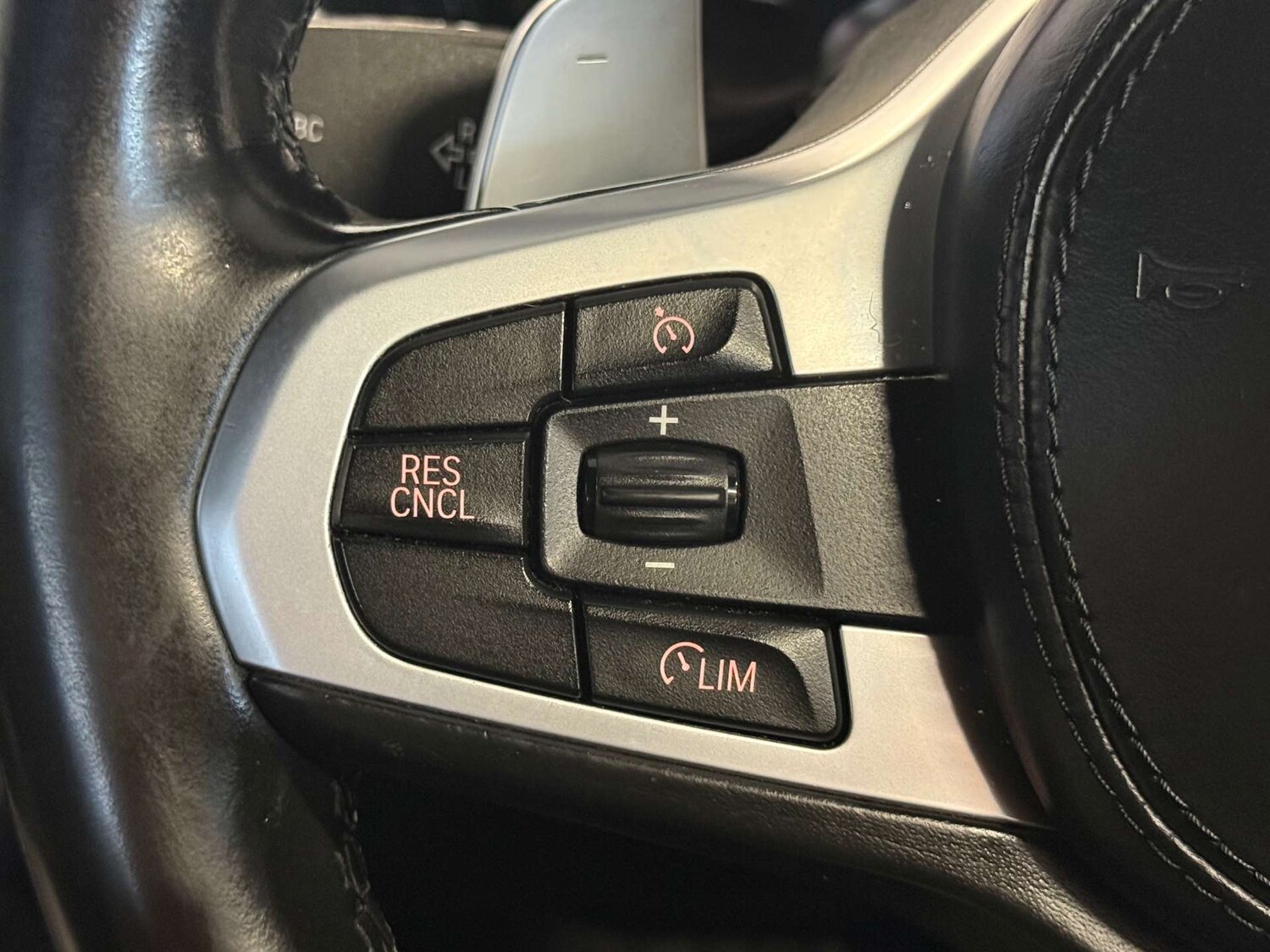 Used BMW 5 Series 2018 for sale - 77567801: Photo 55