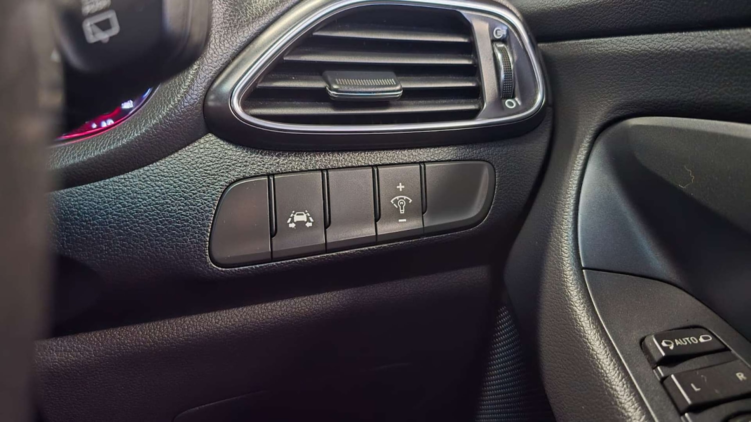 Used Hyundai i30 2018 for sale - 76907755: Photo 28