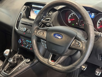 Used Ford Focus 2015 for sale - 79072890: Photo
