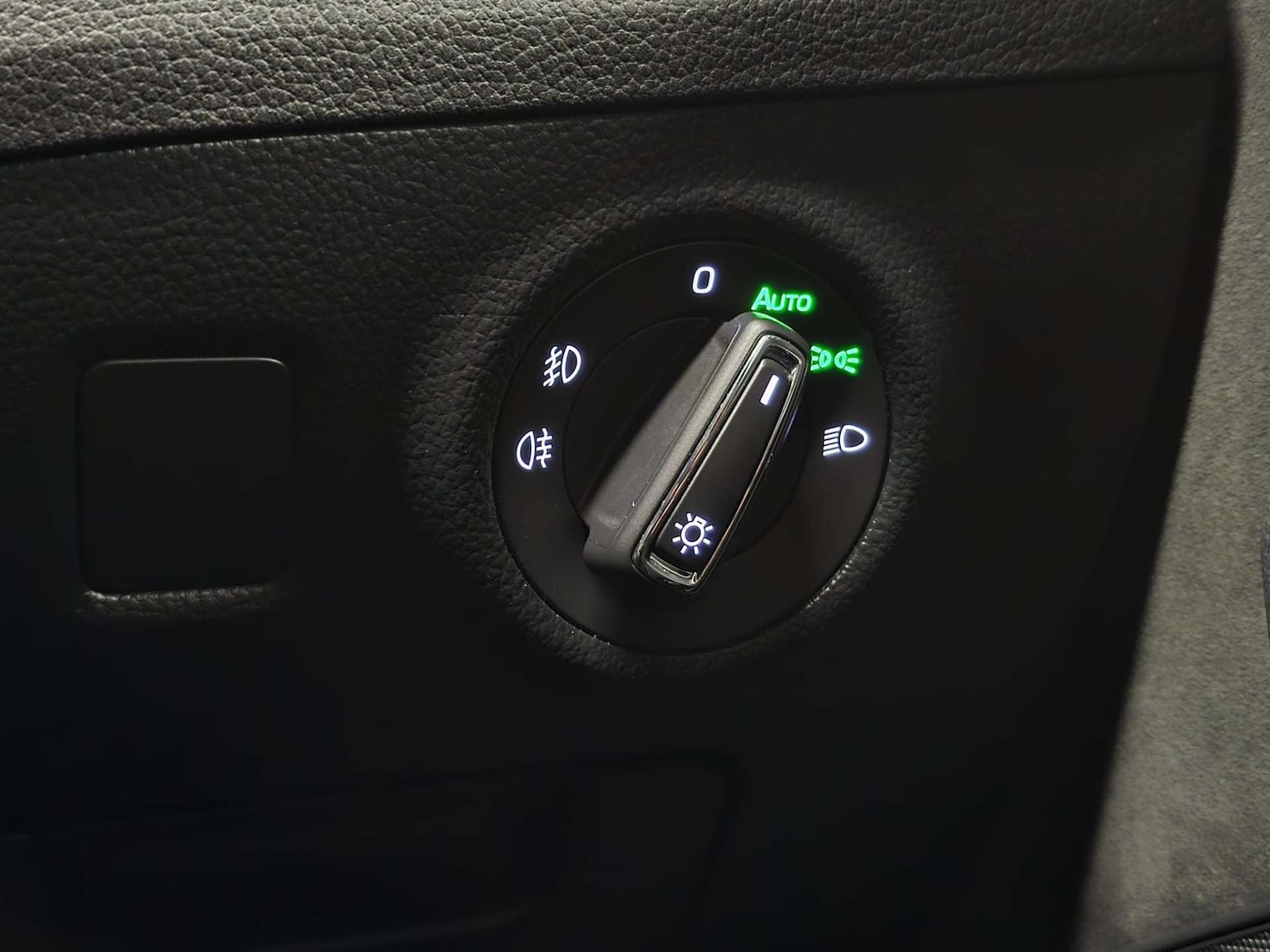 Used Skoda Superb 2017 for sale - 77187831: Photo 18