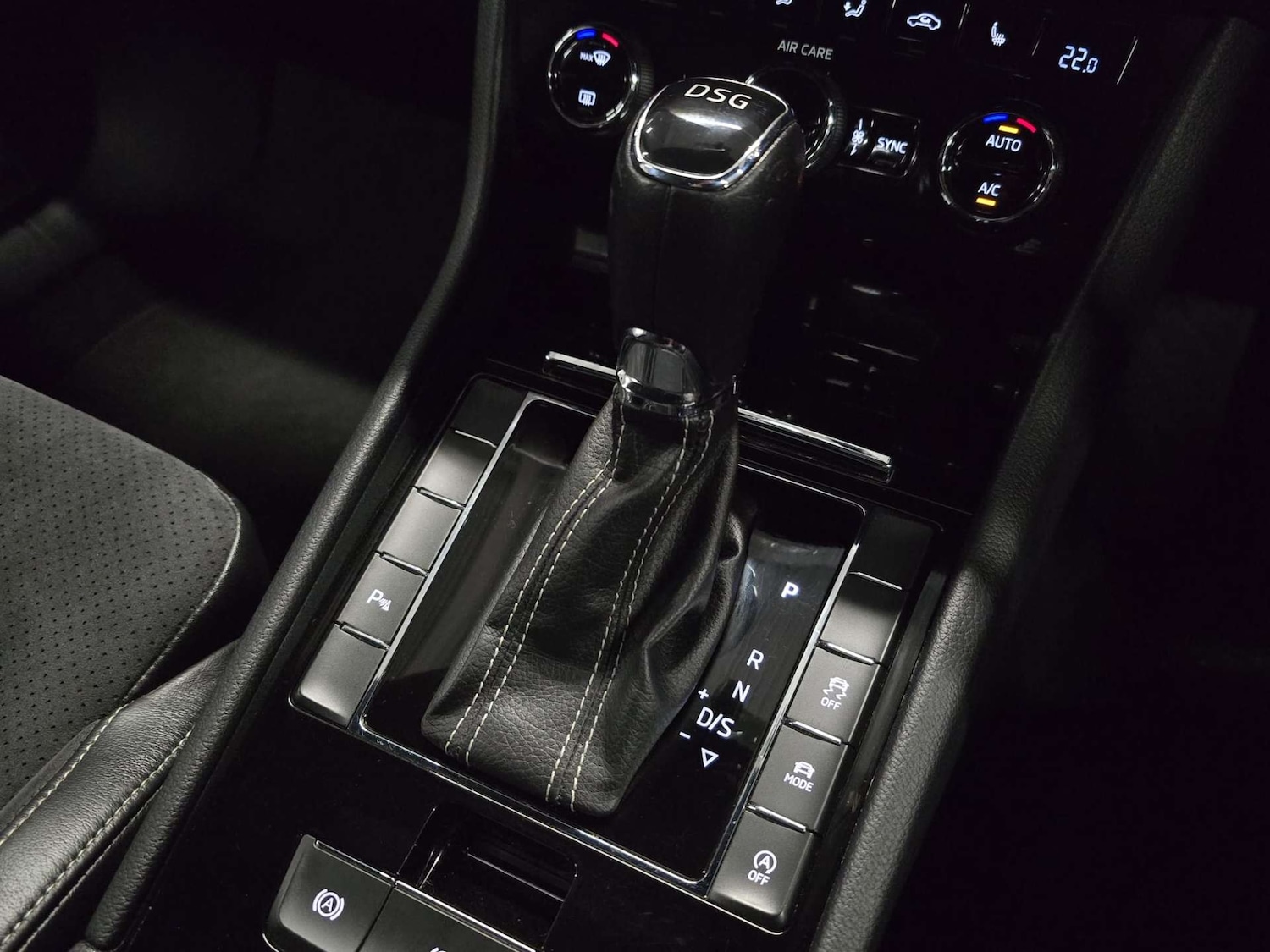 Used Skoda Superb 2017 for sale - 77187831: Photo 32