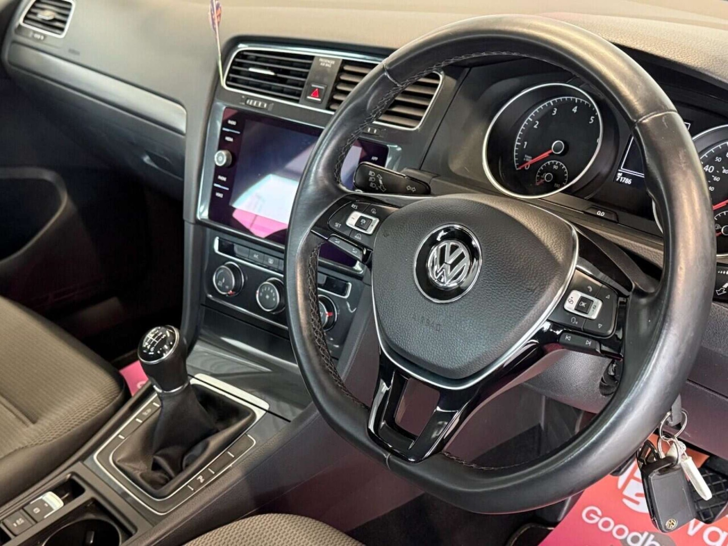 Used Volkswagen Golf 2018 for sale - 76762027: Photo 2