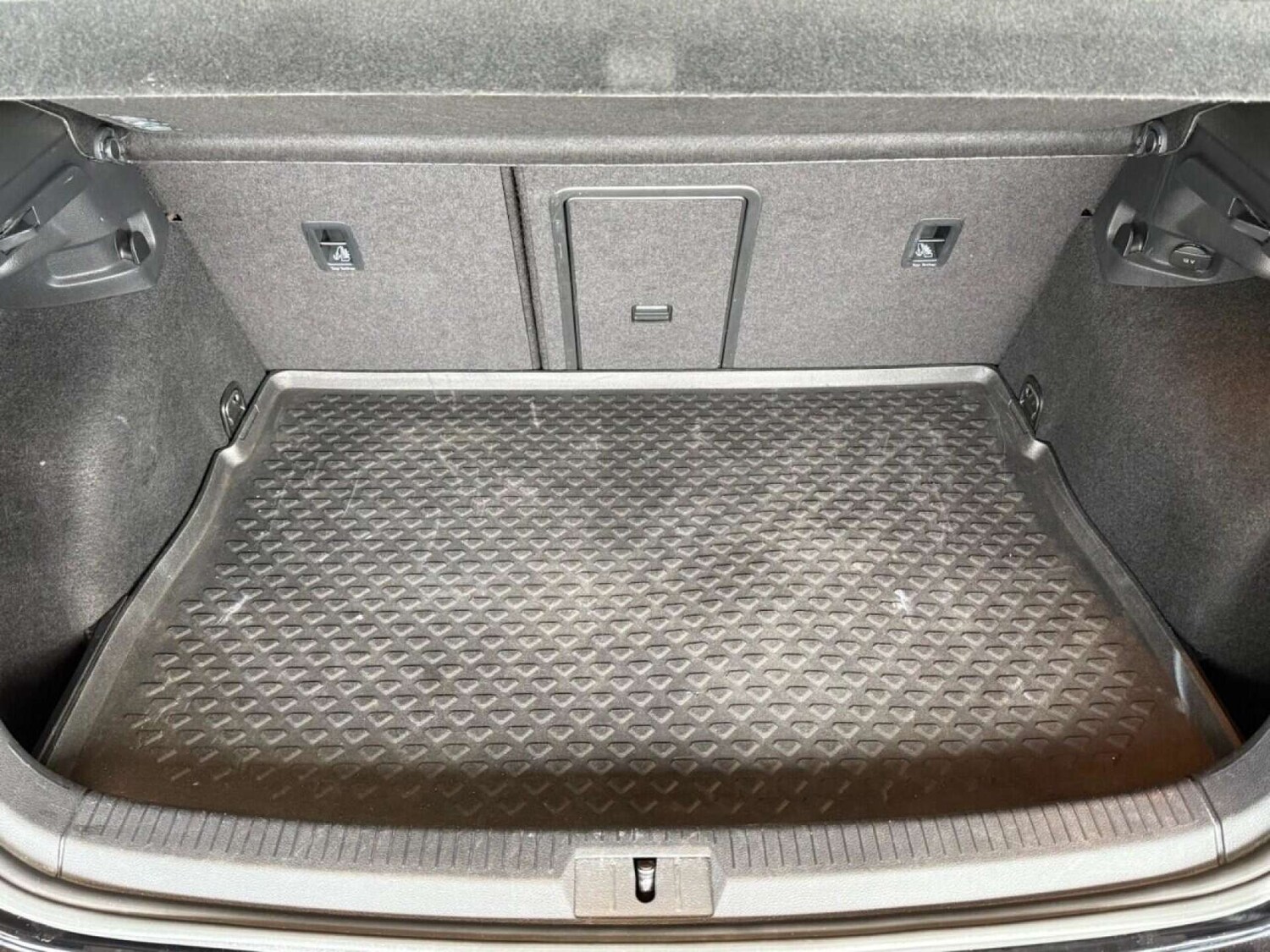 Used Volkswagen Golf 2018 for sale - 76762027: Photo 35