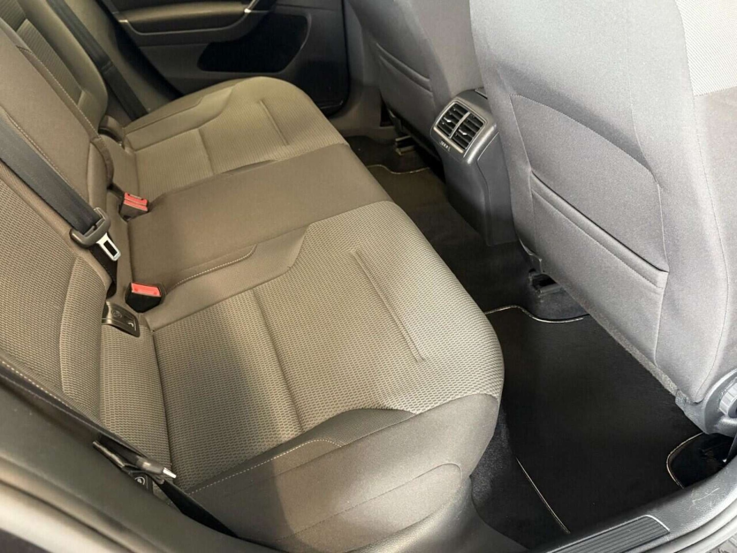 Used Volkswagen Golf 2018 for sale - 76762027: Photo 39