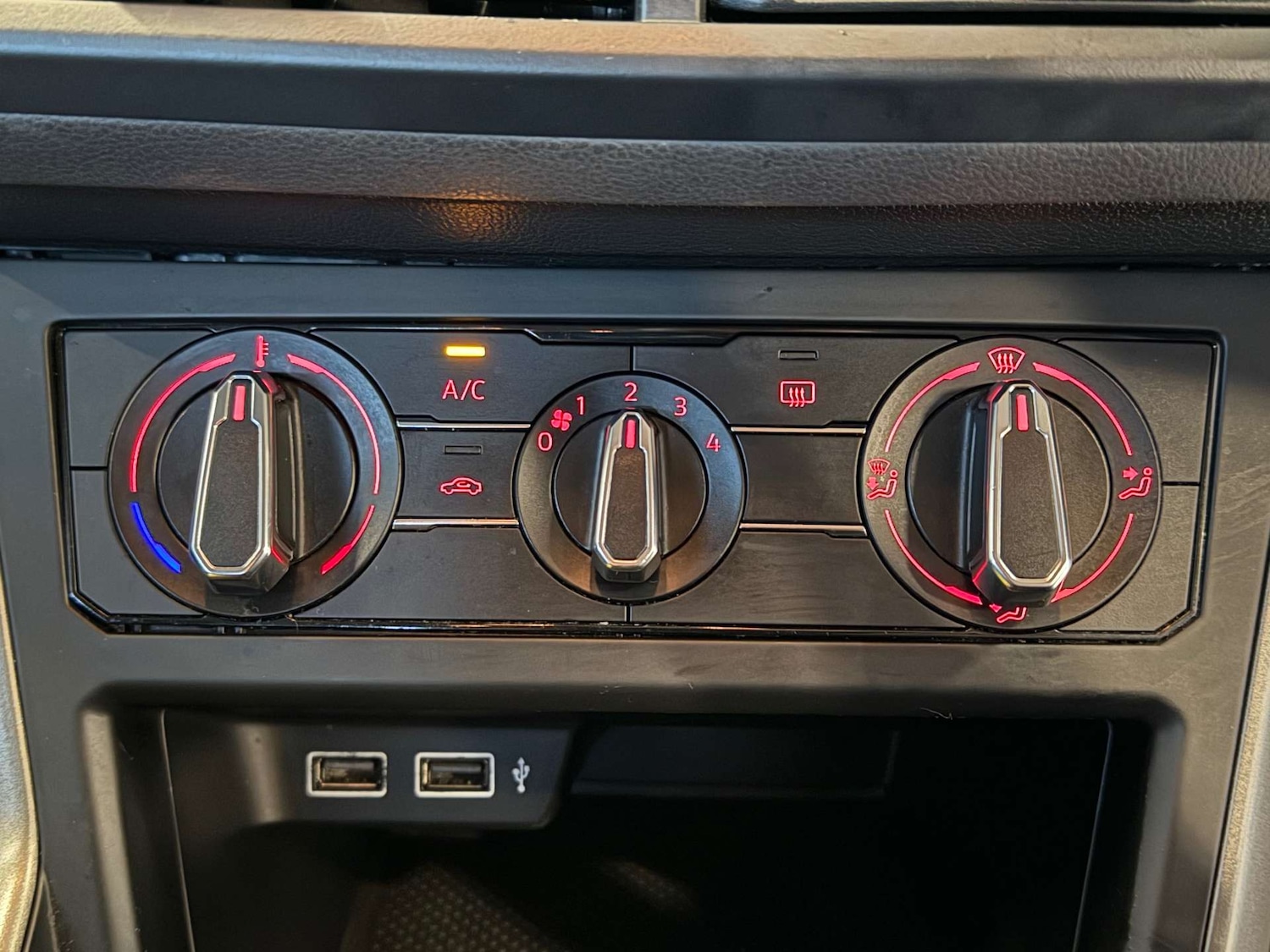 Used Volkswagen Polo 2018 for sale - 76830216: Photo 10