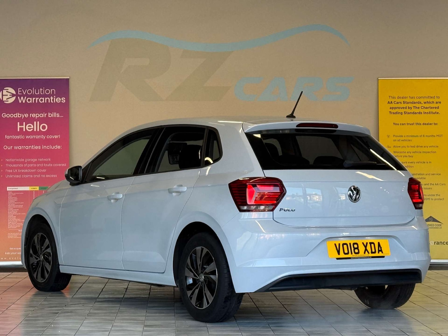 Used Volkswagen Polo 2018 for sale - 76830216: Photo 4