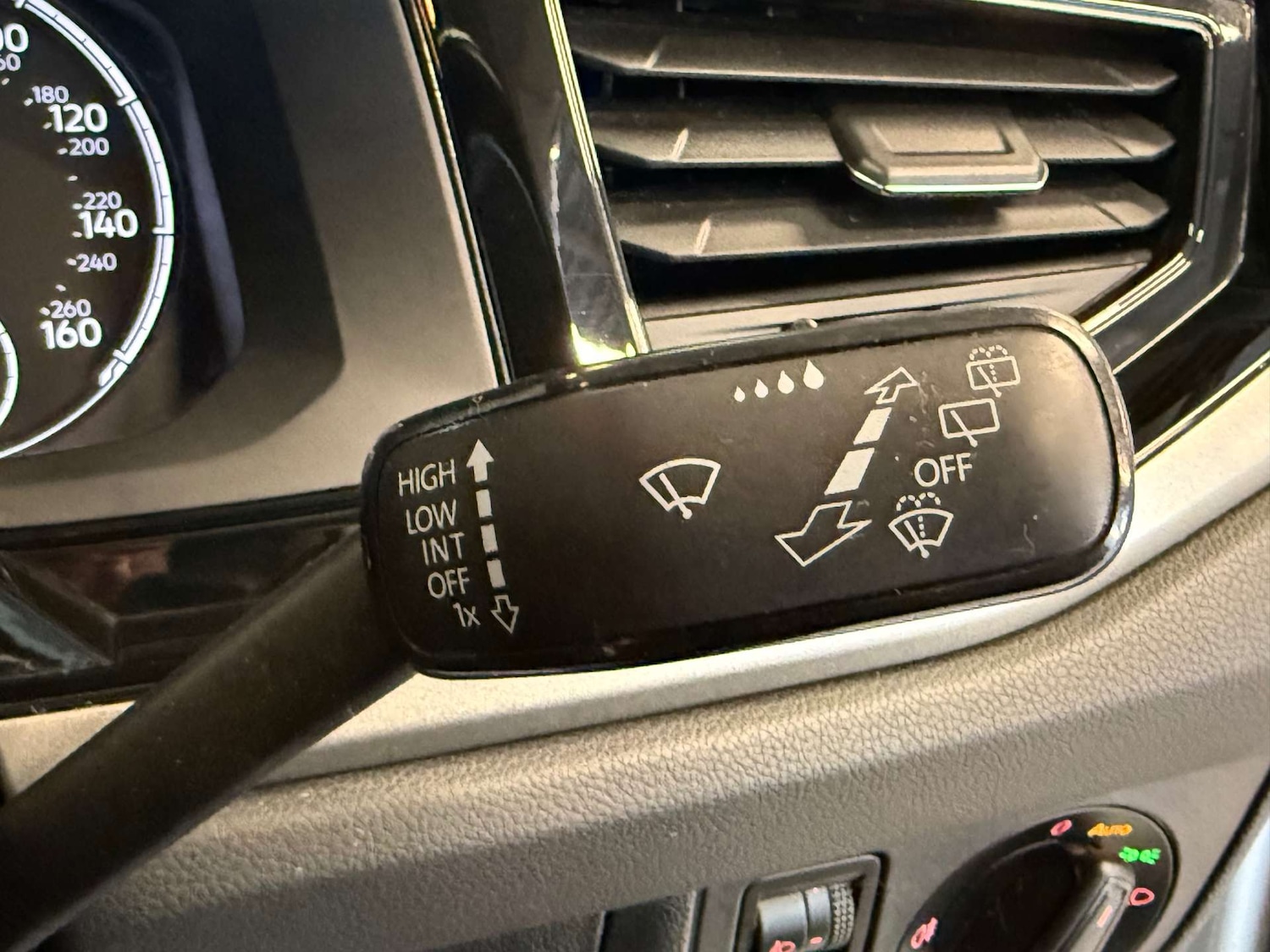 Used Volkswagen Polo 2018 for sale - 76830216: Photo 9