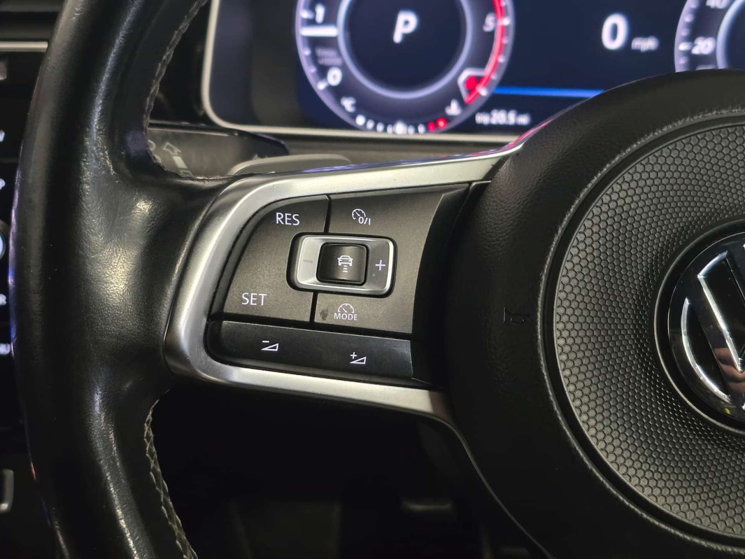 Used Volkswagen Golf 2018 for sale - 77656607: Photo 31