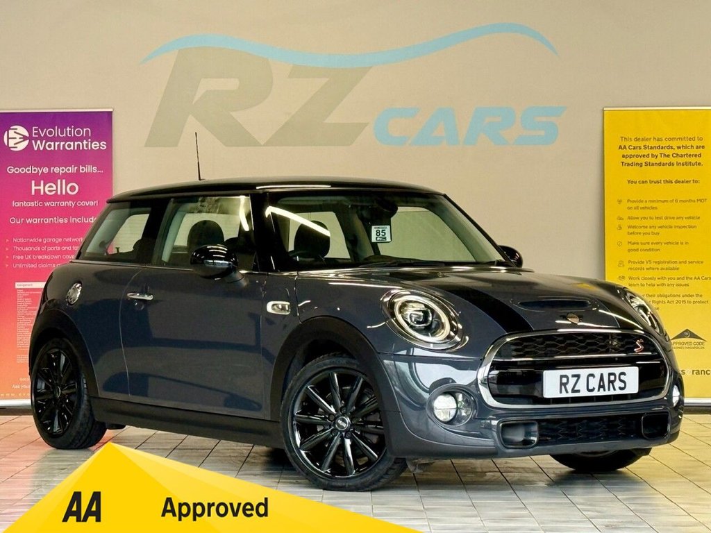 Used MINI Hatch 2018 for sale - 76698802: Photo 1