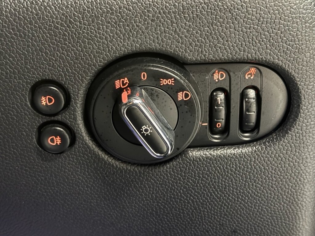 Used MINI Hatch 2018 for sale - 76698802: Photo 19