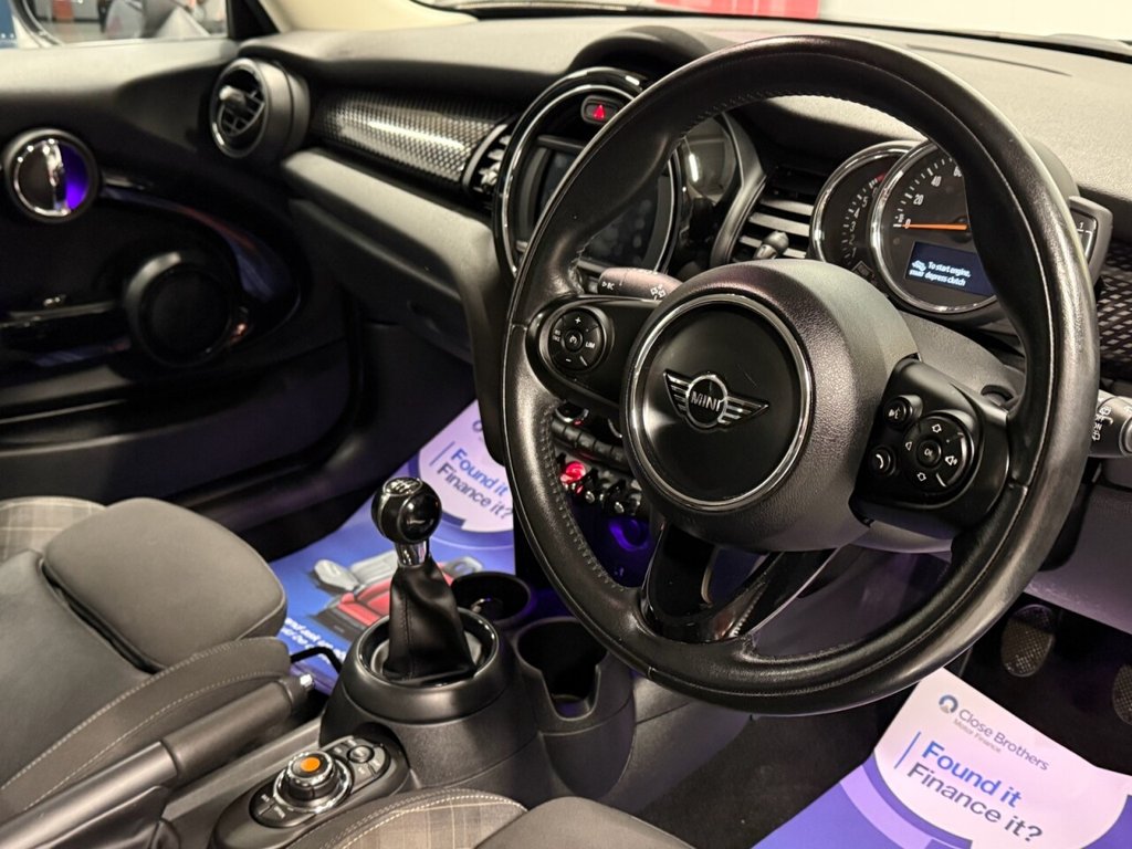 Used MINI Hatch 2018 for sale - 76698802: Photo 2