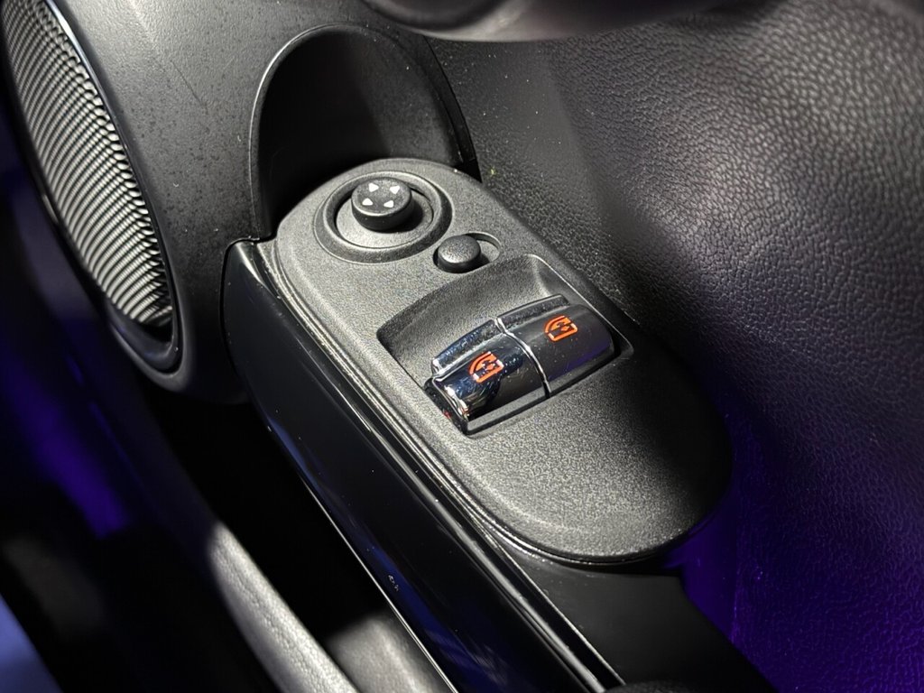 Used MINI Hatch 2018 for sale - 76698802: Photo 31