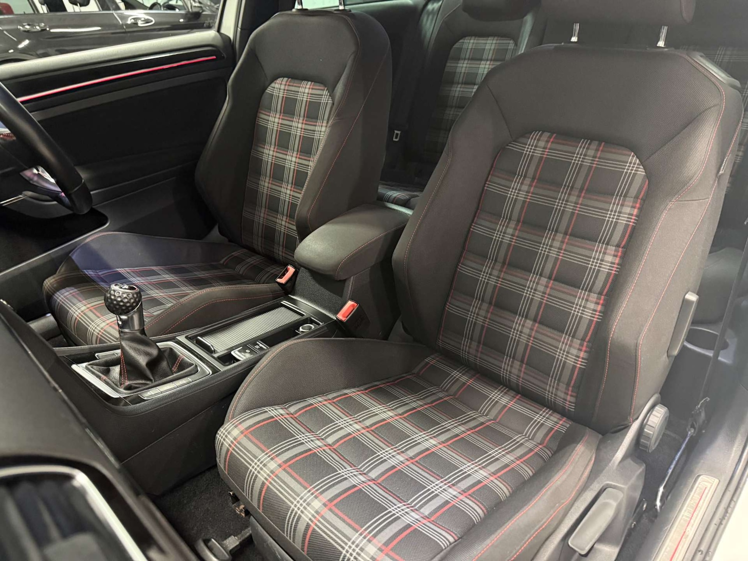 Used Volkswagen Golf 2014 for sale - 77531846: Photo 26