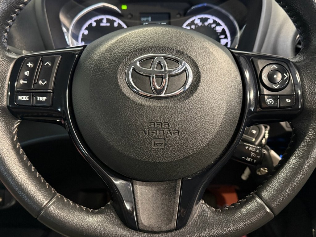 Used Toyota Yaris 2017 for sale - 76640392: Photo 15