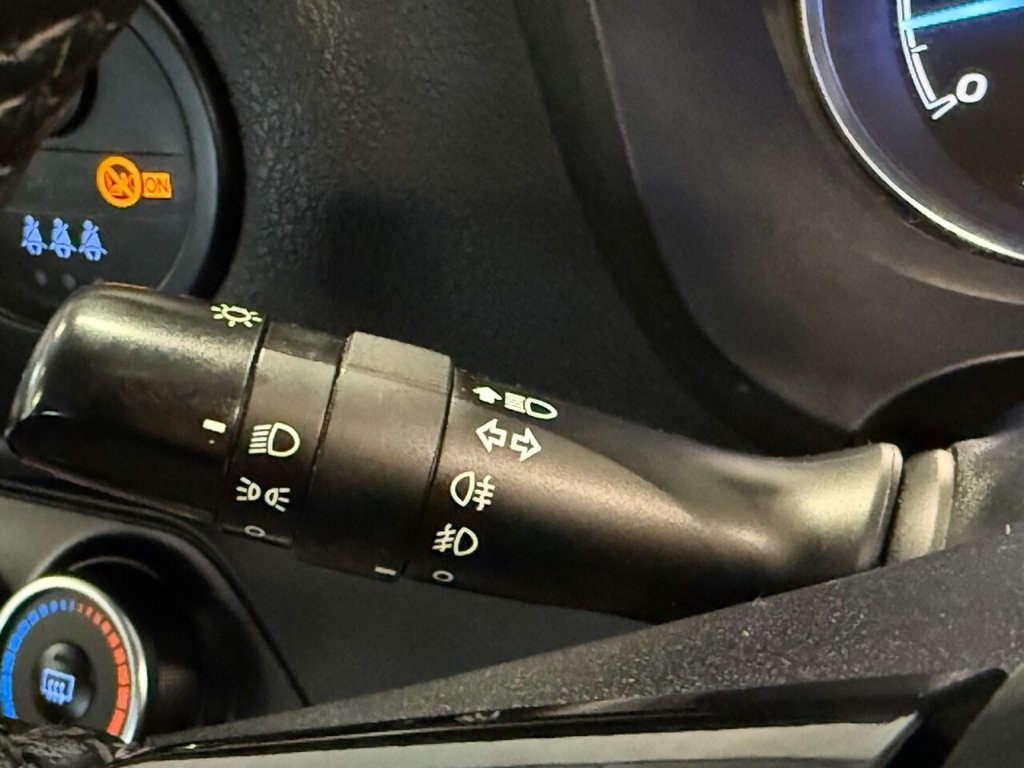 Used Toyota Yaris 2017 for sale - 76640392: Photo 19