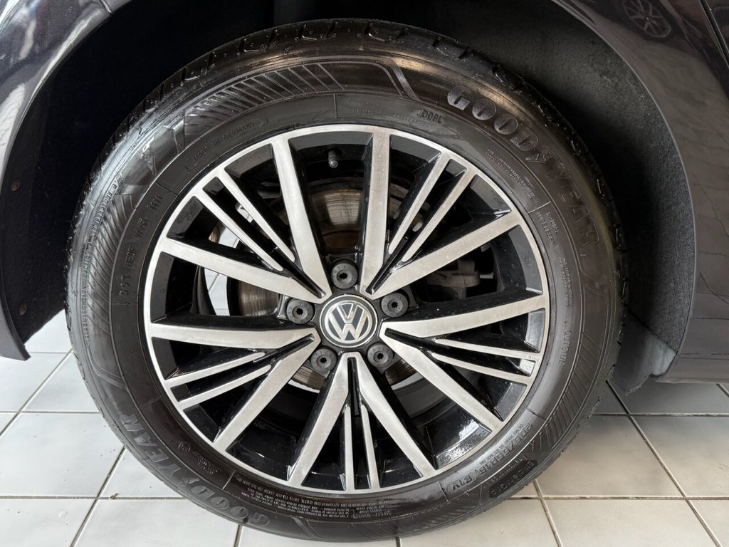 Used Volkswagen Golf 2018 for sale - 76640393: Photo 20