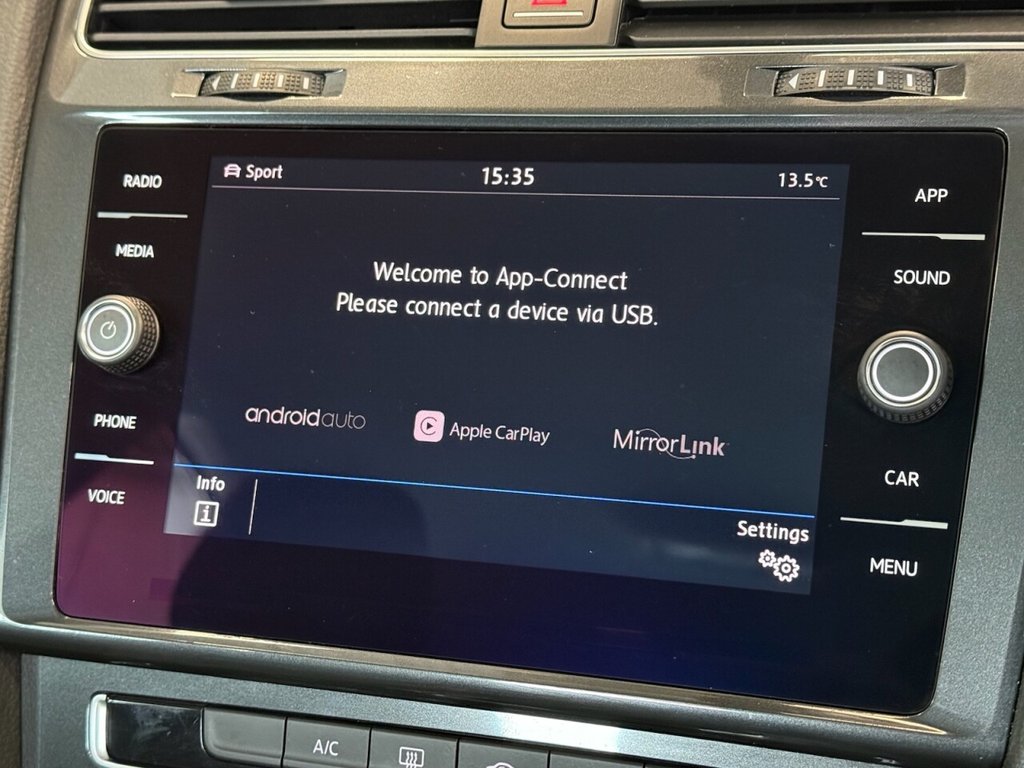 Used Volkswagen Golf 2018 for sale - 76640393: Photo 23