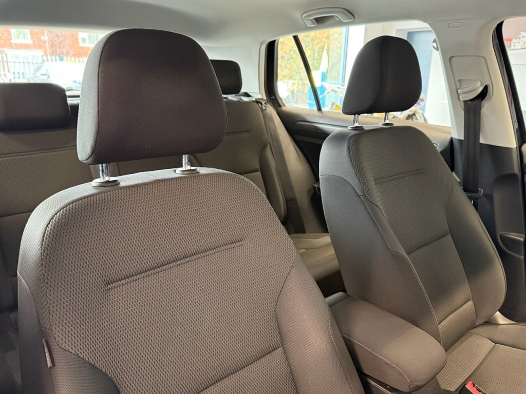 Used Volkswagen Golf 2018 for sale - 76640393: Photo 3