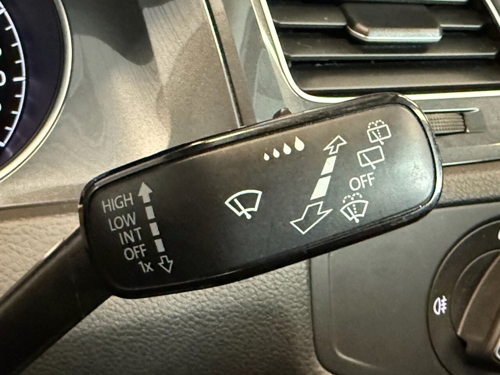 Used Volkswagen Golf 2018 for sale - 76640393: Photo 30