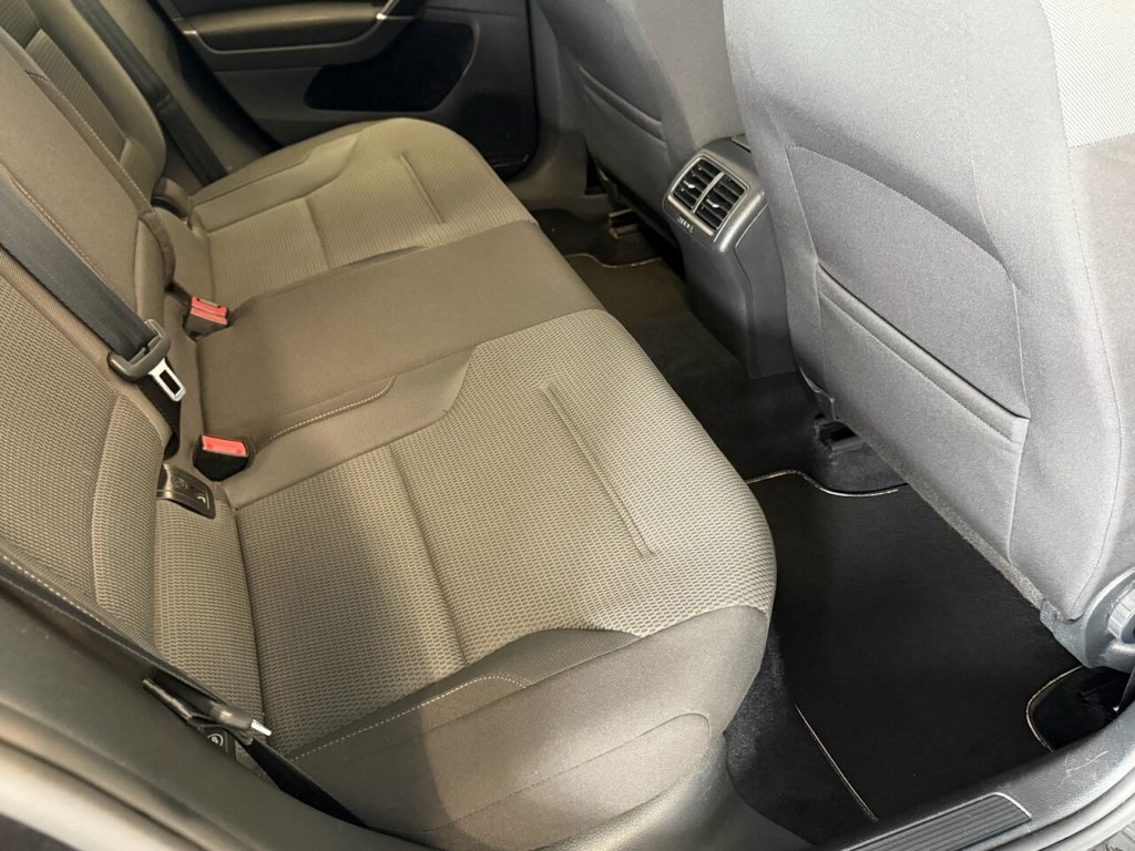 Used Volkswagen Golf 2018 for sale - 76640393: Photo 39