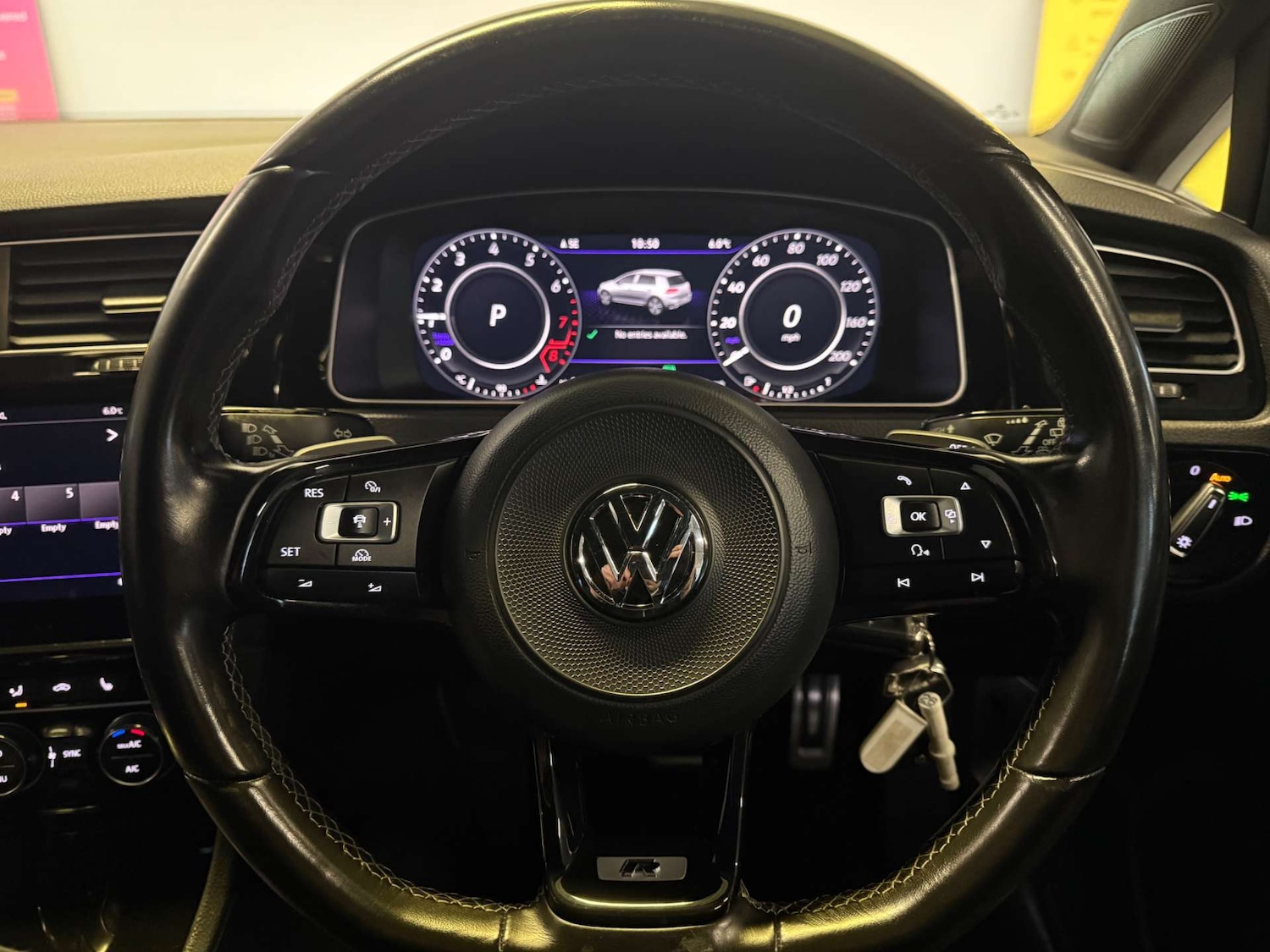 Used Volkswagen Golf 2017 for sale - 77394905: Photo 20