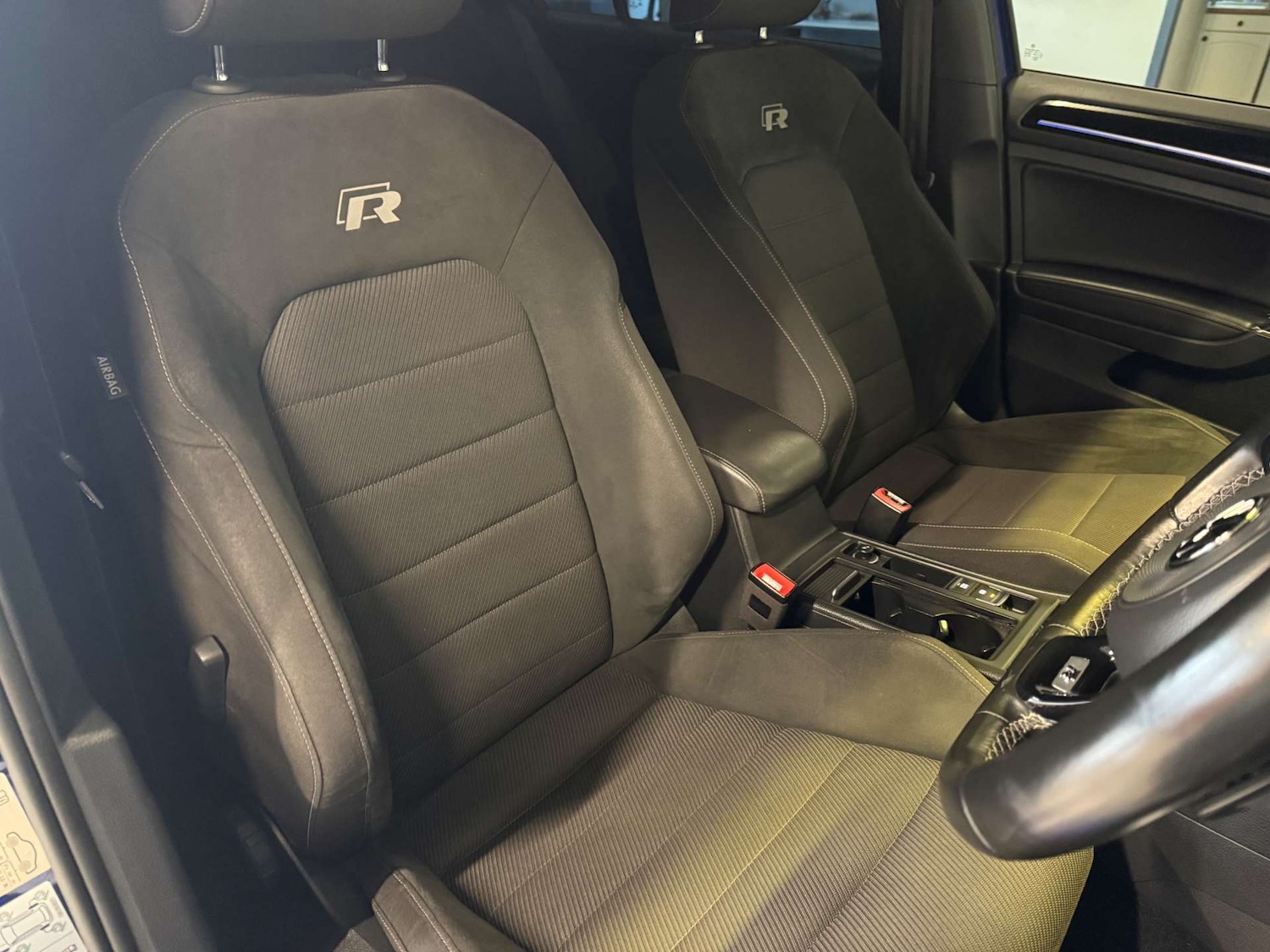 Used Volkswagen Golf 2017 for sale - 77394905: Photo 35