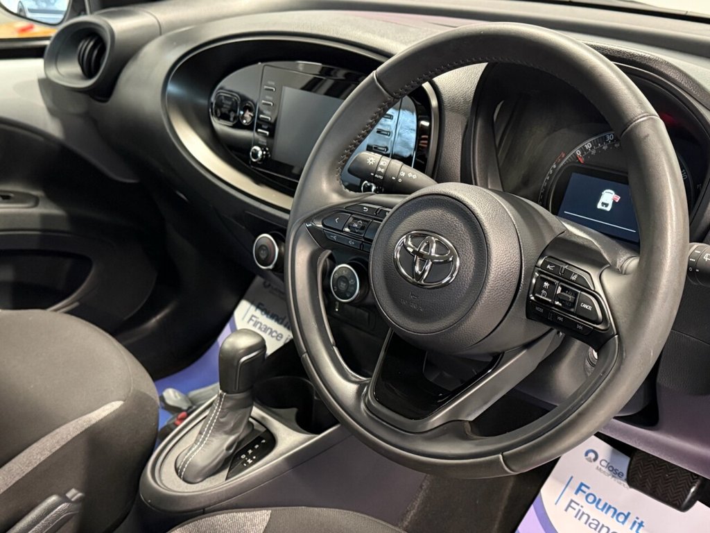 Used Toyota Aygo X 2022 for sale - 76640402: Photo 2