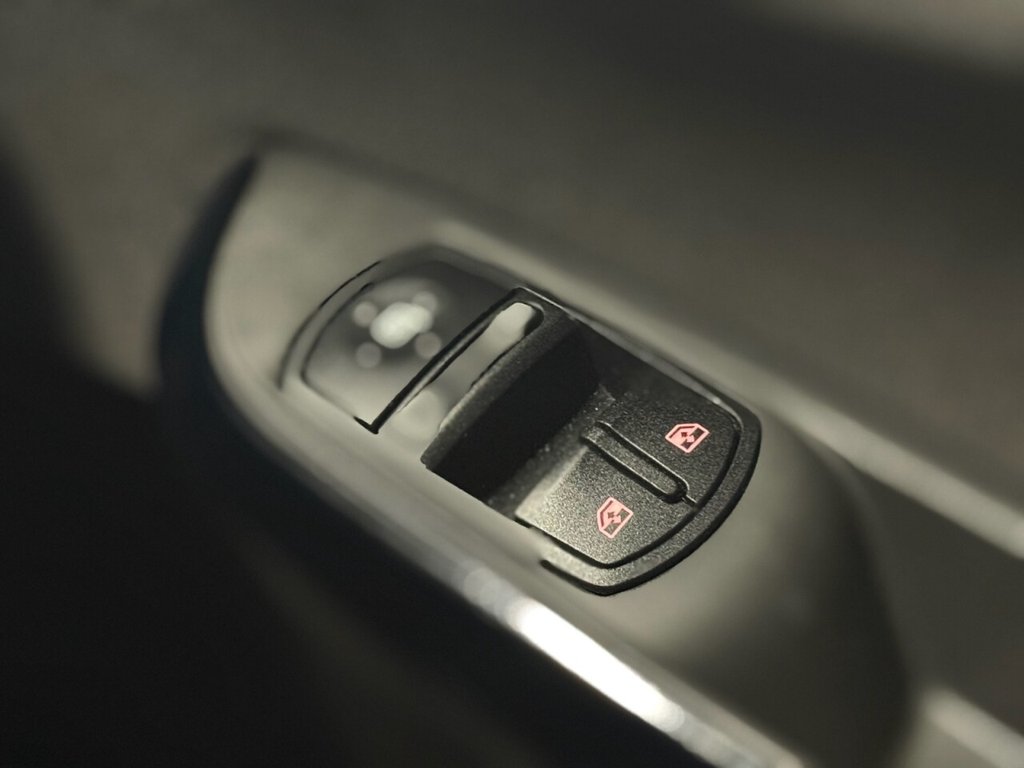 Used Vauxhall Corsa 2015 for sale - 76640404: Photo 20