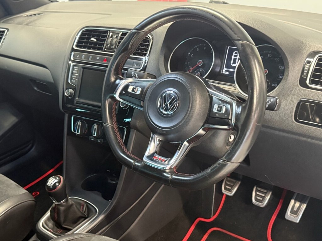 Used Volkswagen Polo 2016 for sale - 76640406: Photo 3