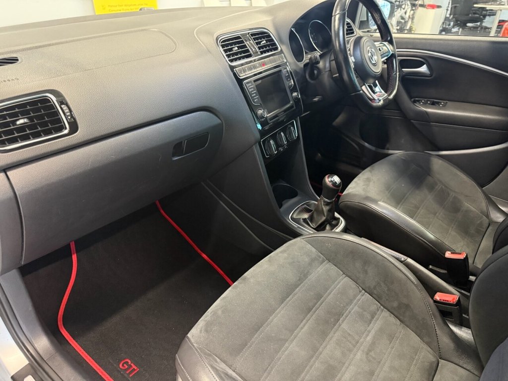 Used Volkswagen Polo 2016 for sale - 76640406: Photo 8