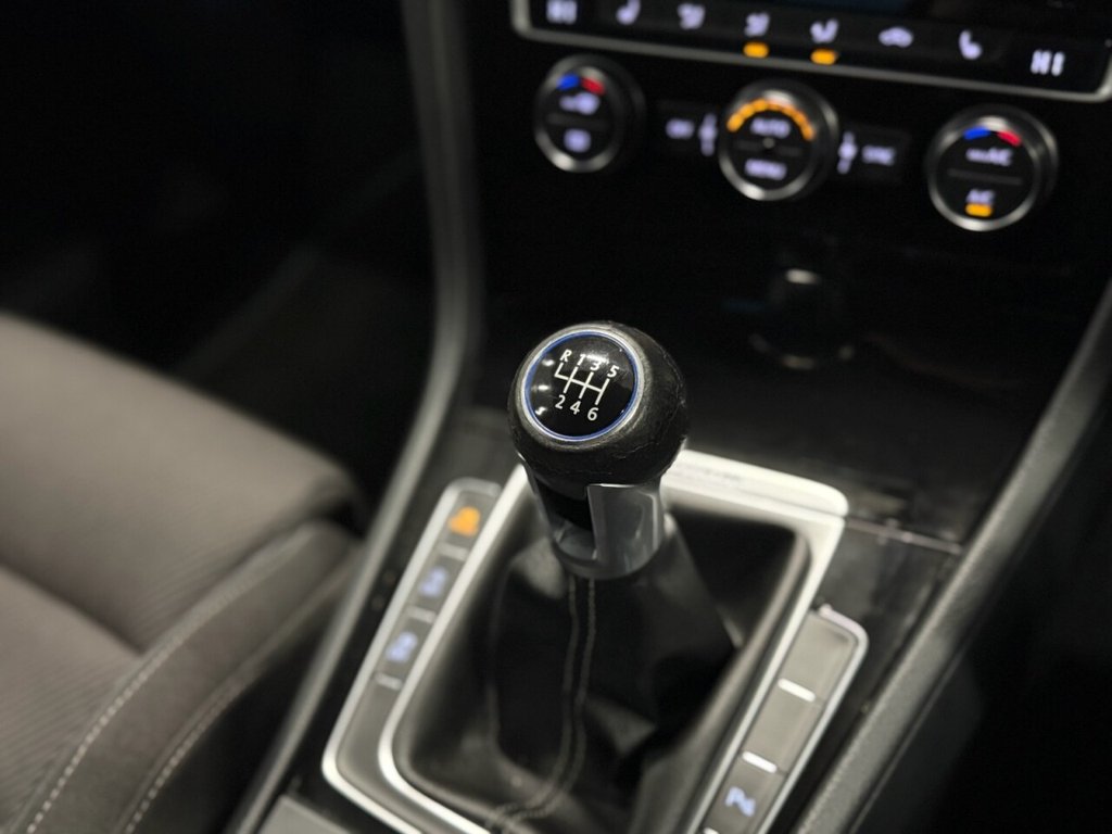 Used Volkswagen Golf 2018 for sale - 76640408: Photo 14