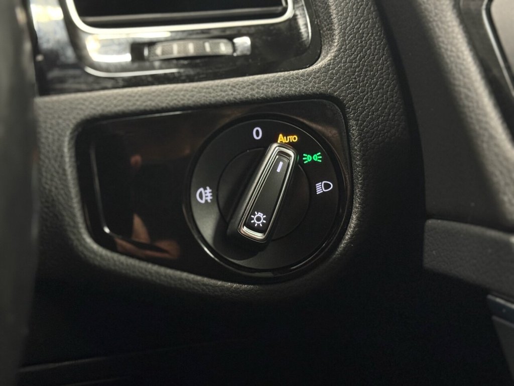 Used Volkswagen Golf 2018 for sale - 76640408: Photo 38