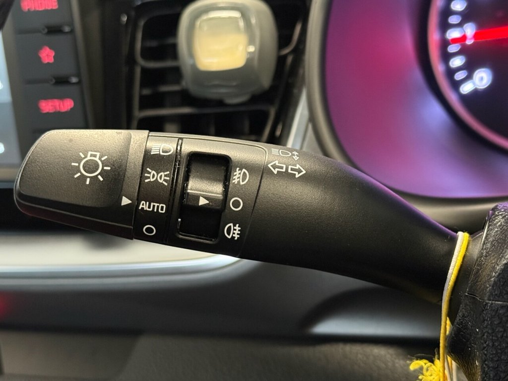 Used Kia Stonic 2020 for sale - 76640396: Photo 19