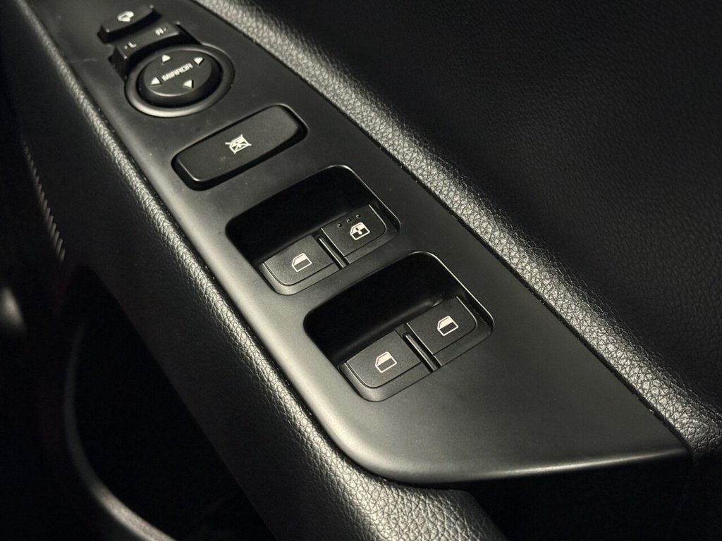 Used Kia Stonic 2020 for sale - 76640396: Photo 23