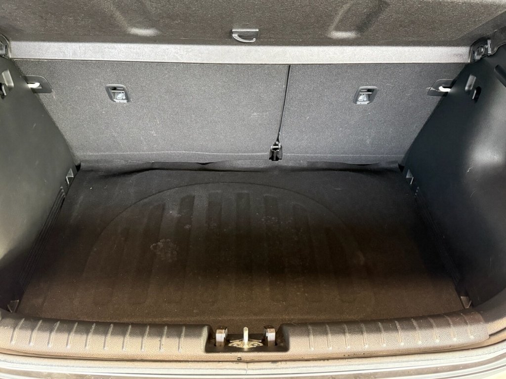 Used Kia Stonic 2020 for sale - 76640396: Photo 44