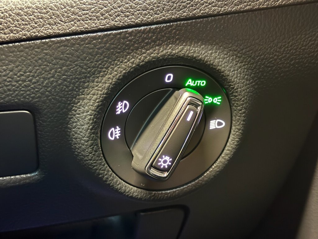 Used Skoda Superb 2019 for sale - 76640400: Photo 12