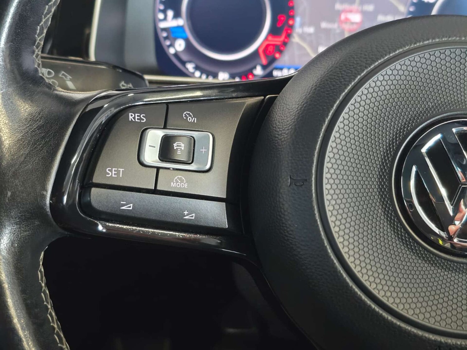 Used Volkswagen Golf 2018 for sale - 77906913: Photo 32