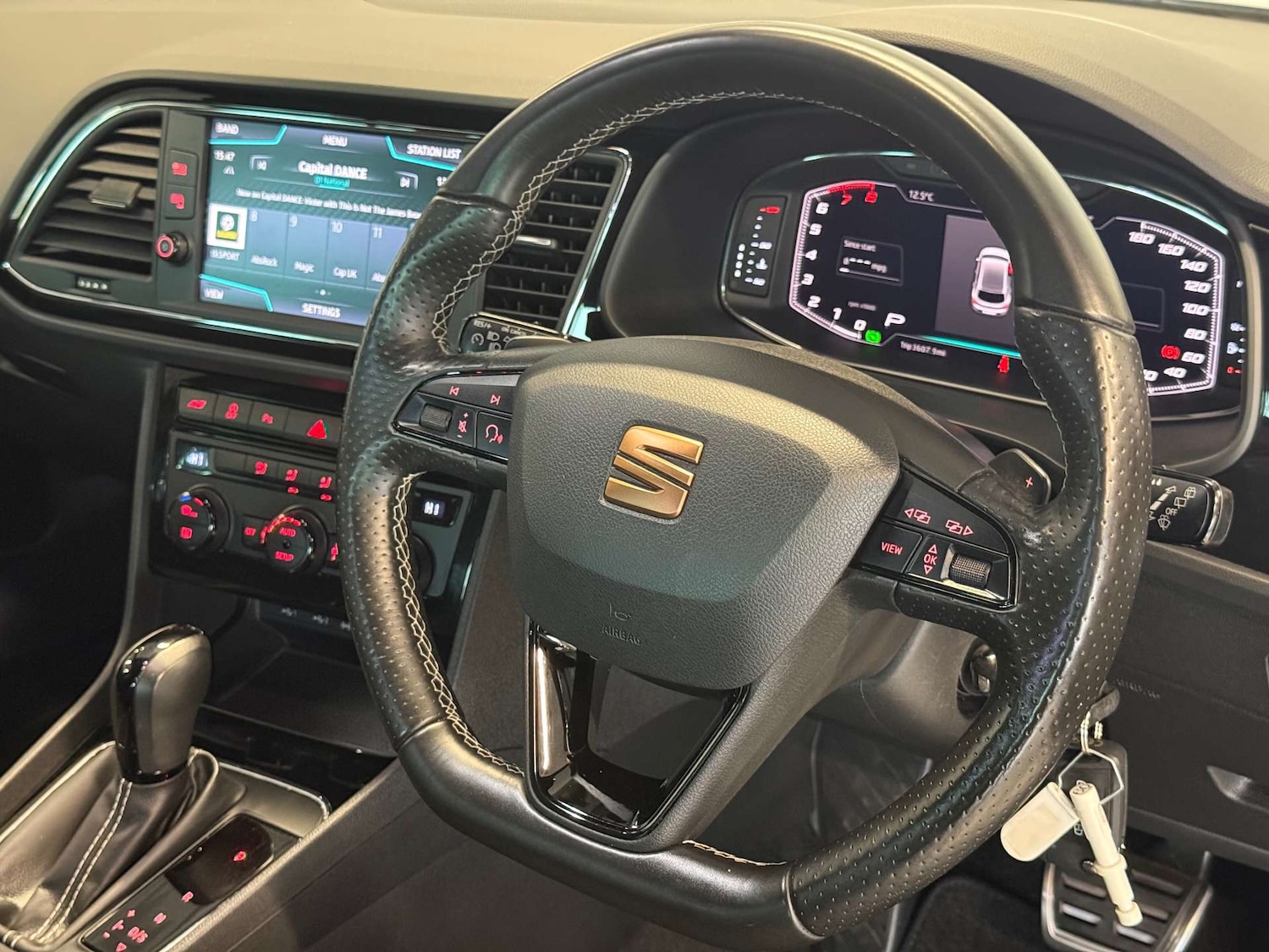 Used SEAT Leon 2020 for sale - 78068086: Photo 2