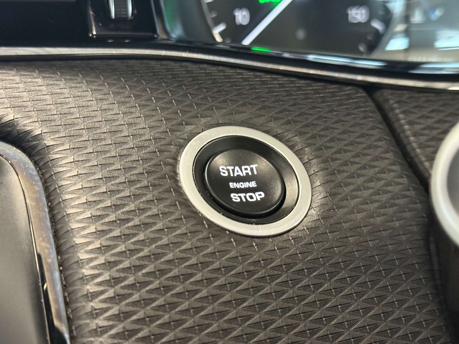 Used Land Rover Range Rover Evoque 2019 for sale - 77240424: Photo 40