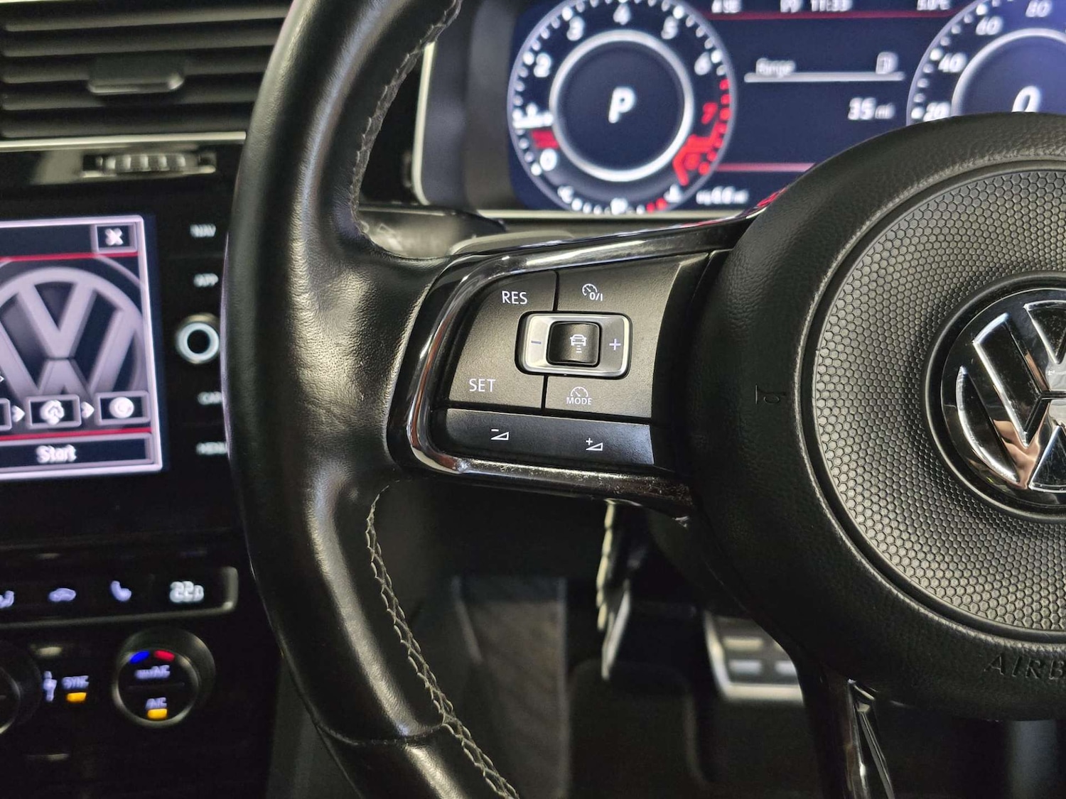 Used Volkswagen Golf 2018 for sale - 77319060: Photo 30