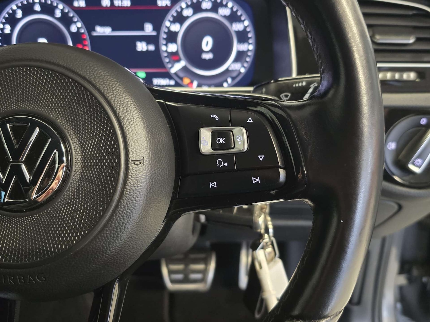 Used Volkswagen Golf 2018 for sale - 77319060: Photo 31