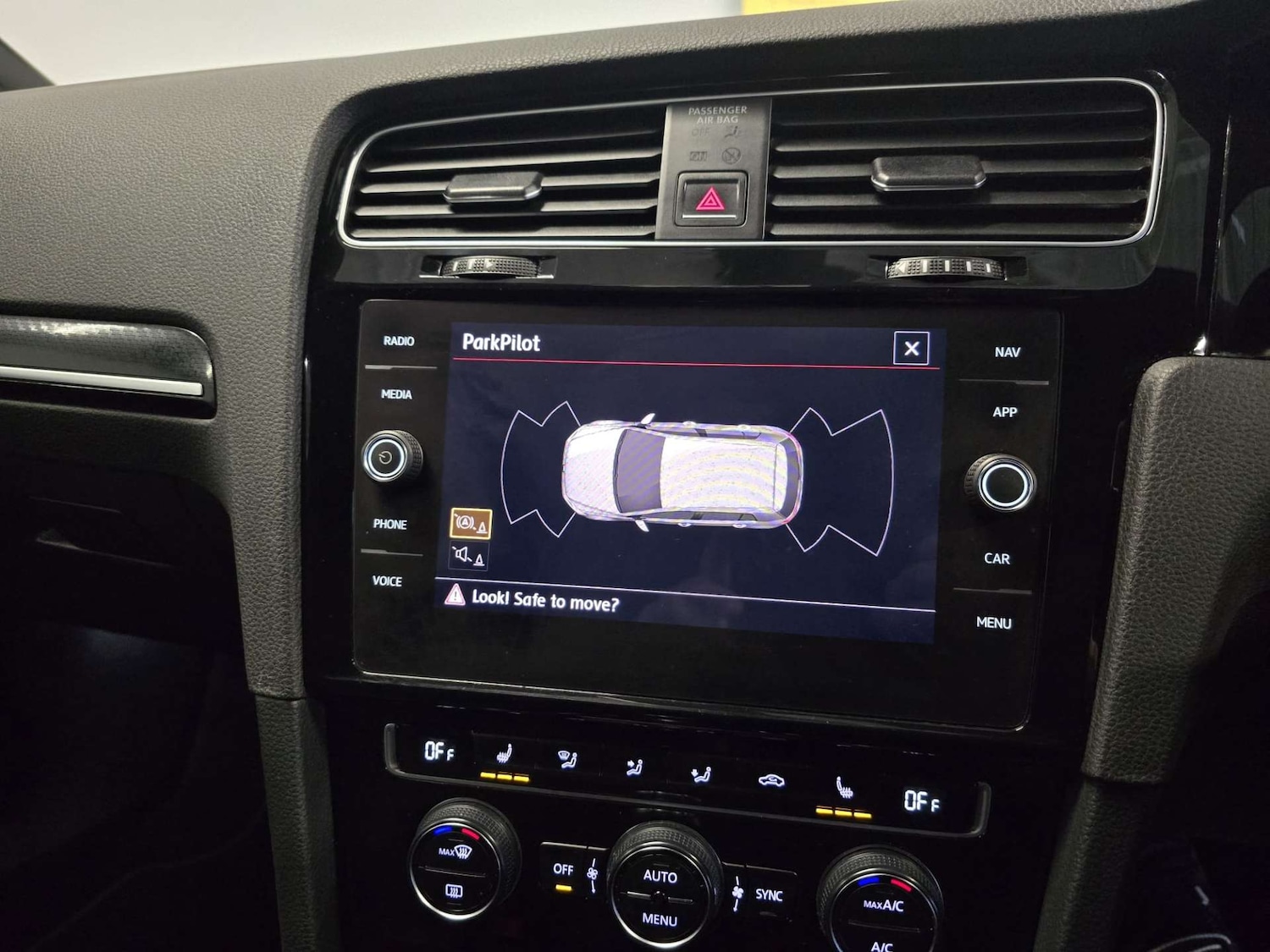 Used Volkswagen Golf 2018 for sale - 77319060: Photo 35